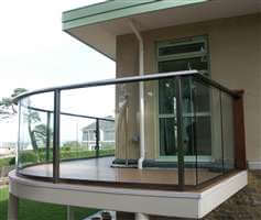 Curved aerofoil balustrade with Royal Chrome handrail and posts