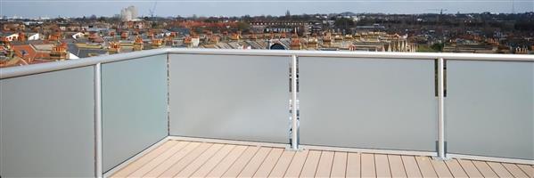 Silver Orbit balustrade with privacy scvreen