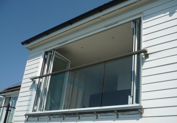 Glass Juliet Balcony Suppliers