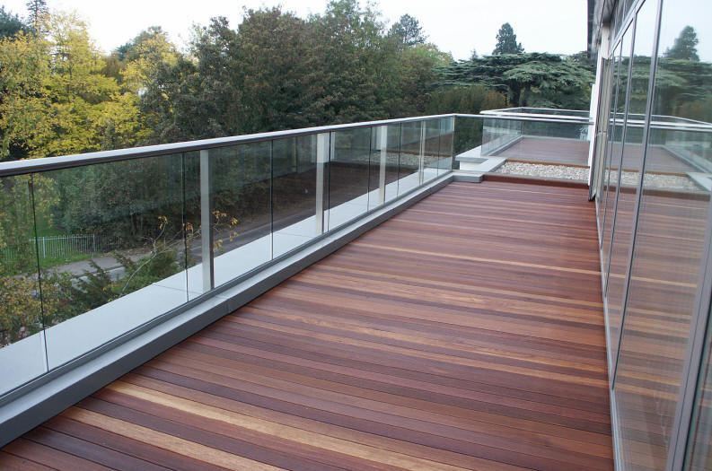 Glass Railing: Panel Railing for Stairs, Decks, & Balconies