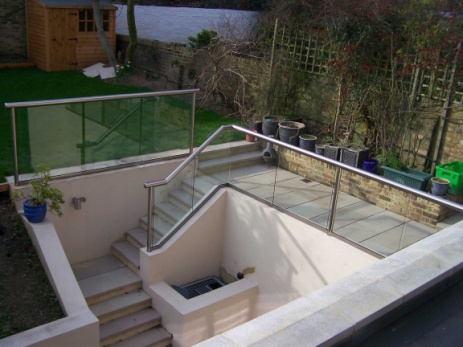 glass stair handrails-16113.7